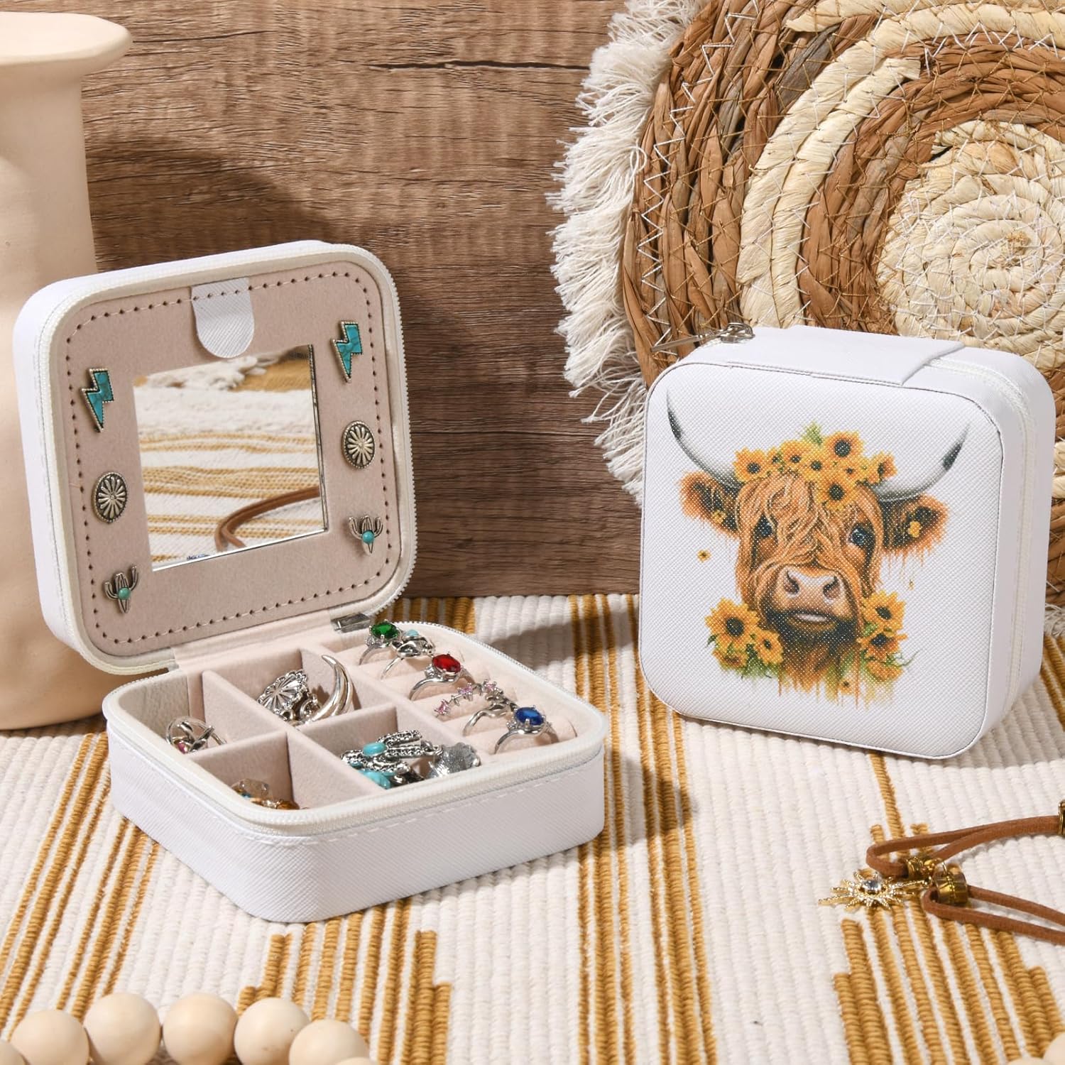 CEELGON Western Jewelry Box Case Gift Highland Cow Print Travel Jewelry Organizer Christmas Gifts for Teen Girls Cowgirl Stuff Small Portable Travel Accessories for Women (Sunflowers Highland Cow)